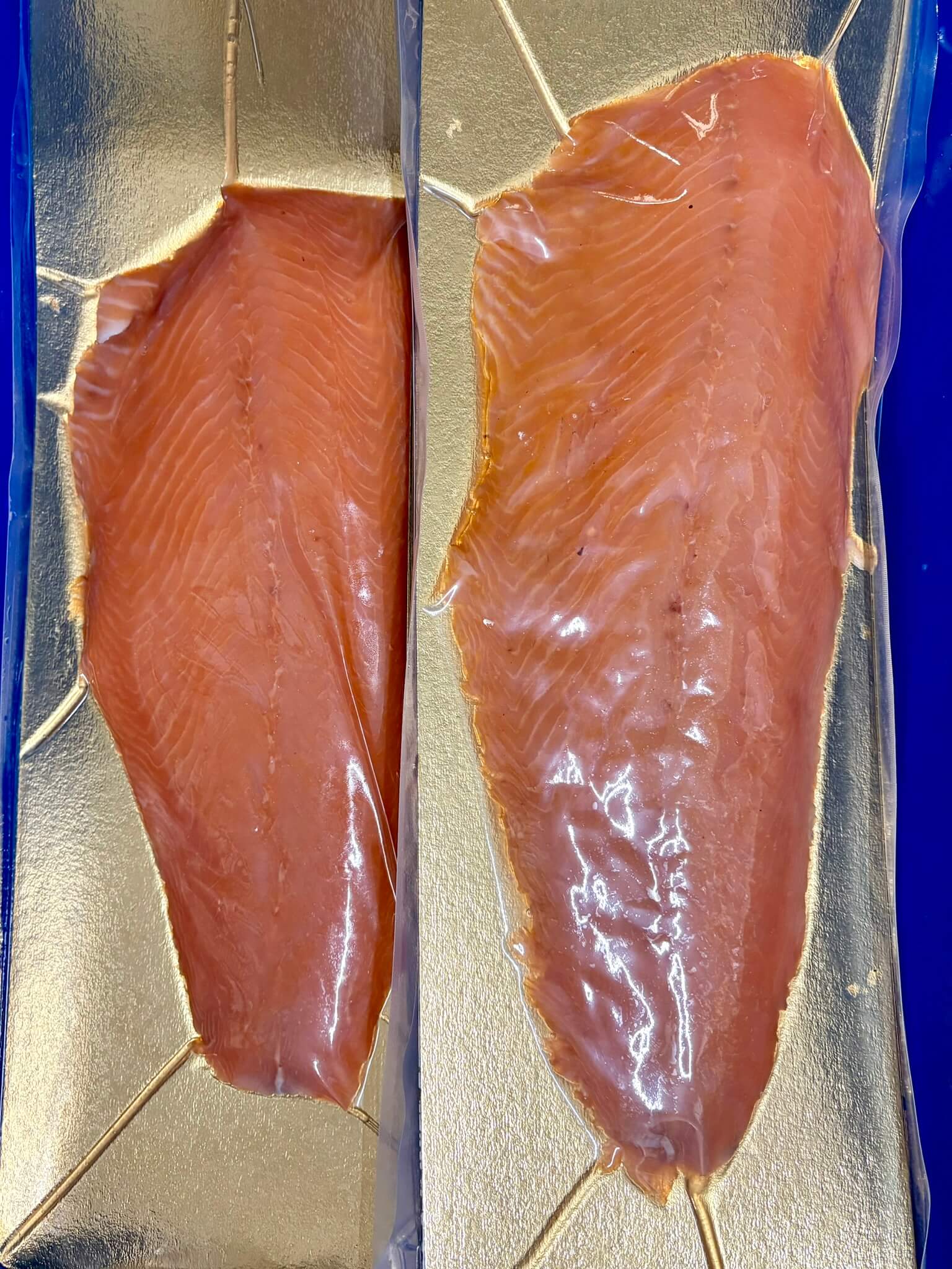 Filets de saumon fumé entiers, conditionnement Simon Dutriaux